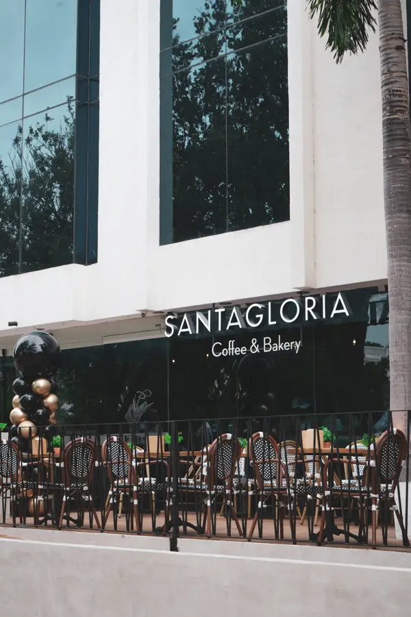 Fachada de la sucursal Santagloria Paseo de Montejo en Mérida